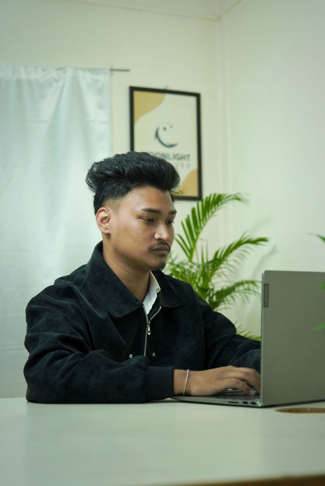 Pragen Shakya, Sales associate